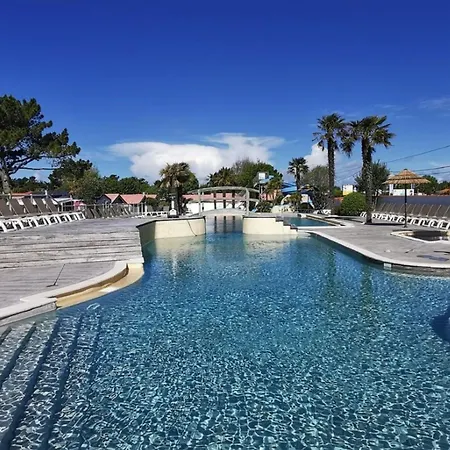 Mobil Avec Terrasse A Saint-jean-de-monts - Api-1-52-1042 营地 *