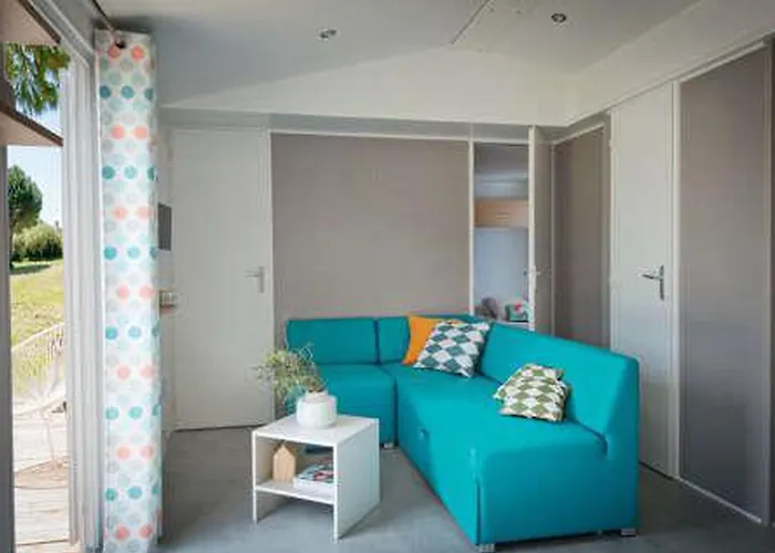 Mobil Avec Terrasse A Saint-jean-de-monts - Api-1-52-1042 * Saint-Jean-de-Monts