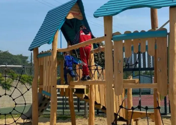 Camping Mobil Avec Terrasse A Saint-jean-de-monts - Api-1-52-1042