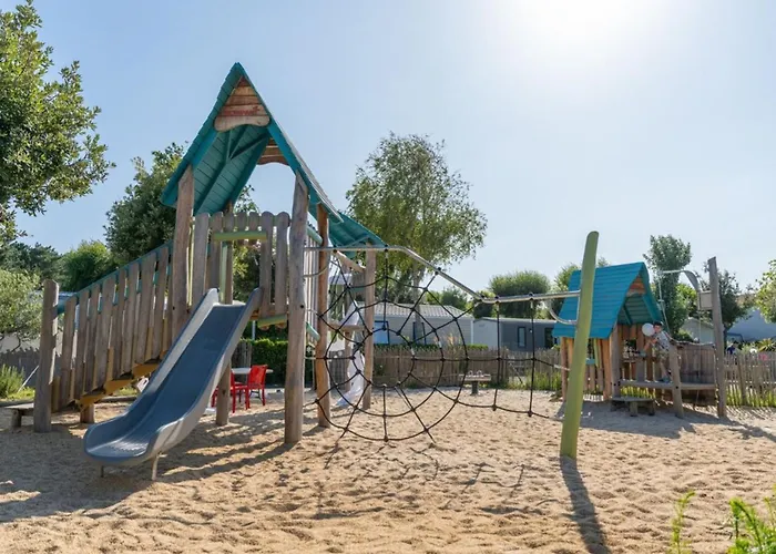 Camping Mobil Avec Terrasse A Saint-jean-de-monts - Api-1-52-1042 Saint-Jean-de-Monts