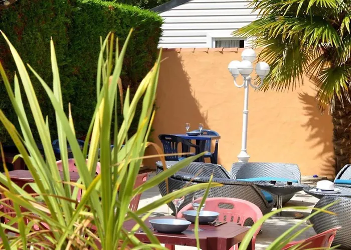 Mobil Avec Terrasse A Saint-jean-de-monts - Api-1-52-1042 Saint-Jean-de-Monts